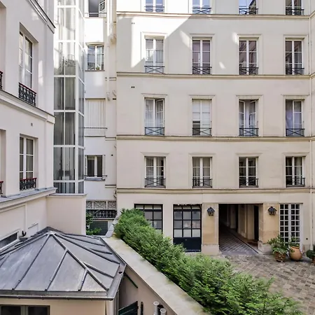 Saint Germain Luxury باريس